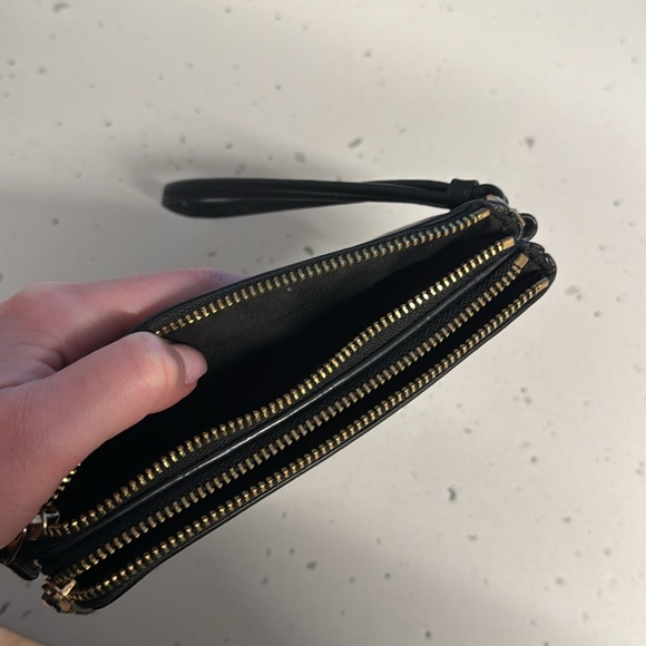 Coach Wristlet / Clutch - Picture 5 of 8
